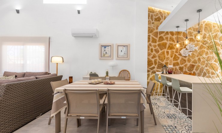 Re-Sale - Detached Villa - Orihuela Costa - Punta Prima