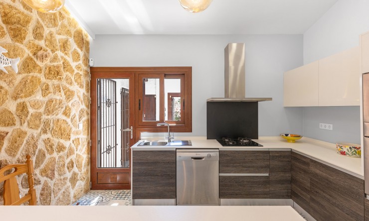 Re-Sale - Detached Villa - Orihuela Costa - Punta Prima