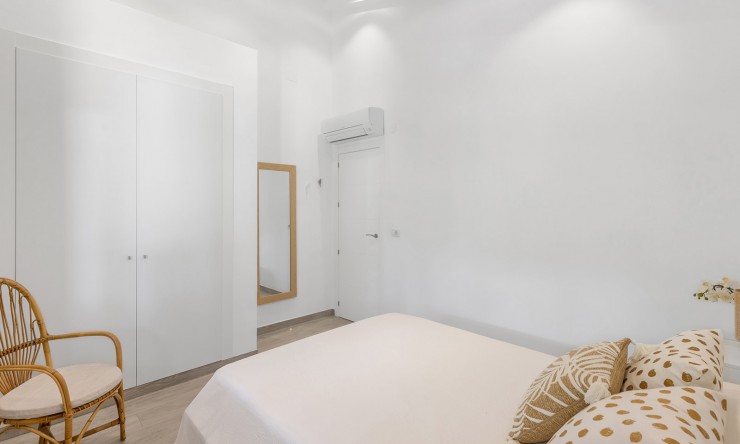 Re-Sale - Detached Villa - Orihuela Costa - Punta Prima