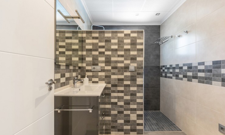 Re-Sale - Detached Villa - Orihuela Costa - Punta Prima