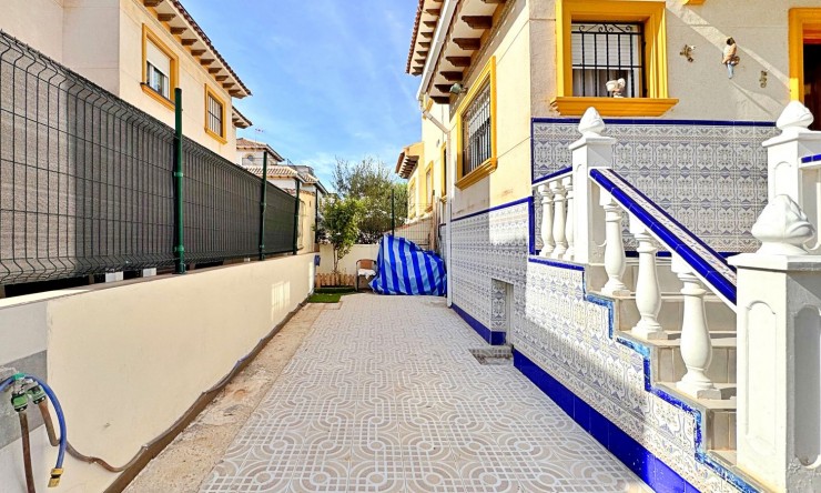 Re-Sale - Quad Villa - Orihuela Costa - Punta Prima