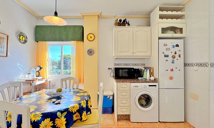 Re-Sale - Apartment - Orihuela Costa - La Zenia