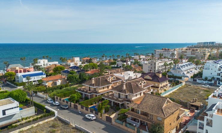Re-Sale - Detached Villa - Torrevieja - La Veleta