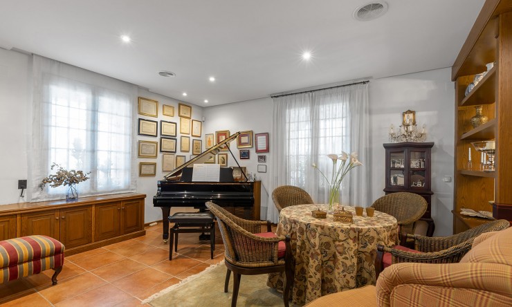 Re-Sale - Detached Villa - Torrevieja - La Veleta