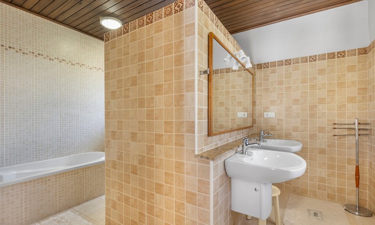 Re-Sale - Detached Villa - Orihuela Costa - Las Filipinas