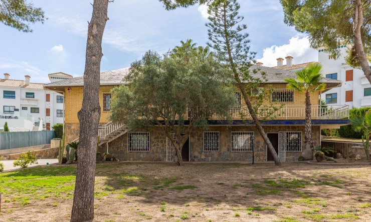 Re-Sale - Detached Villa - Orihuela Costa - Las Filipinas