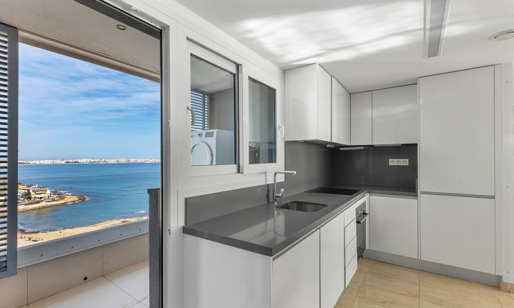 Re-Sale - Apartment - Orihuela Costa - Punta Prima