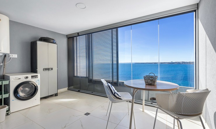 Re-Sale - Apartment - Orihuela Costa - Punta Prima