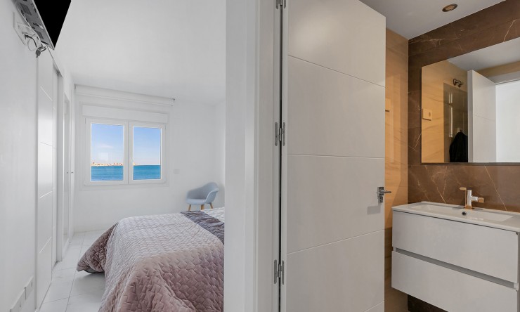 Re-Sale - Apartment - Orihuela Costa - Punta Prima