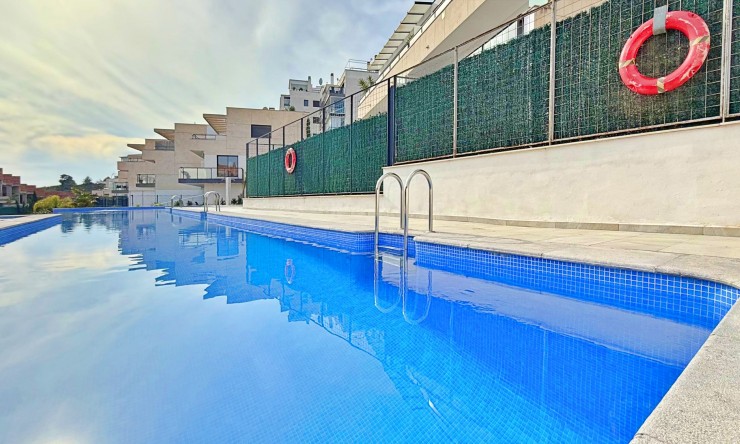 Re-Sale - Apartment - Orihuela Costa - Lomas de Campoamor