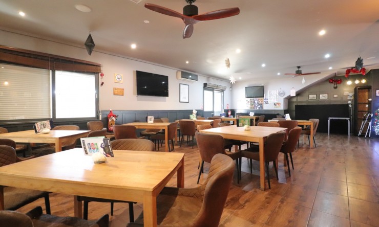 Commercieel - Commercieel - Ciudad Quesada - Doña Pepa