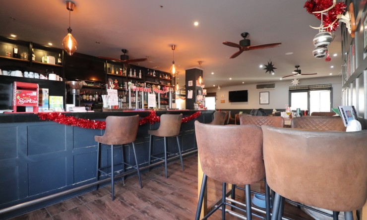 Commercieel - Commercieel - Ciudad Quesada - Doña Pepa