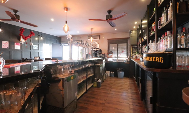 Commercieel - Commercieel - Ciudad Quesada - Doña Pepa