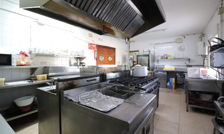 Commercieel - Commercieel - Ciudad Quesada - Doña Pepa