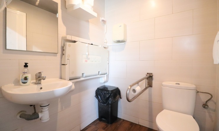 Commercieel - Commercieel - Ciudad Quesada - Doña Pepa