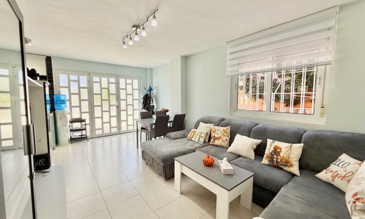 Re-Sale - Semi Detached Villa - Ciudad Quesada - Doña Pepa