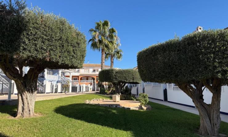 Re-Sale - Semi Detached Villa - Ciudad Quesada - Doña Pepa