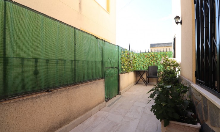 Rental - Apartment - Daya Nueva