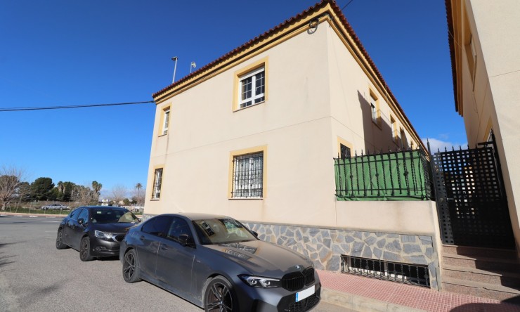 Rental - Apartment - Daya Nueva