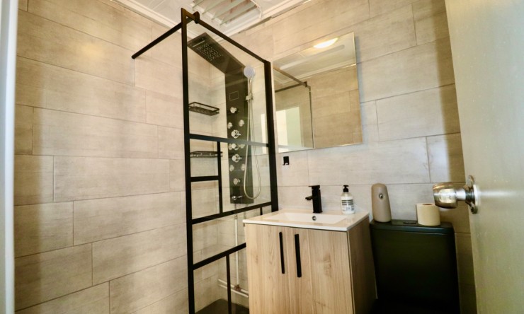 Re-Sale - Bungalow - Torrevieja - El Chaparral