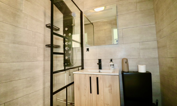 Re-Sale - Bungalow - Torrevieja - El Chaparral