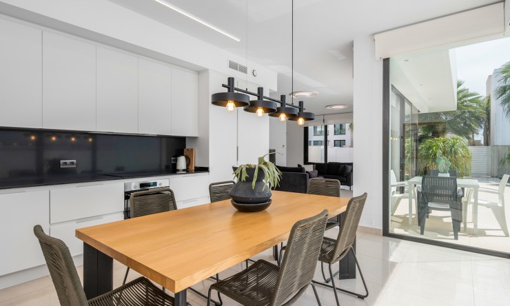 Videresalg - Frittliggende Villa - Ciudad Quesada - La Laguna