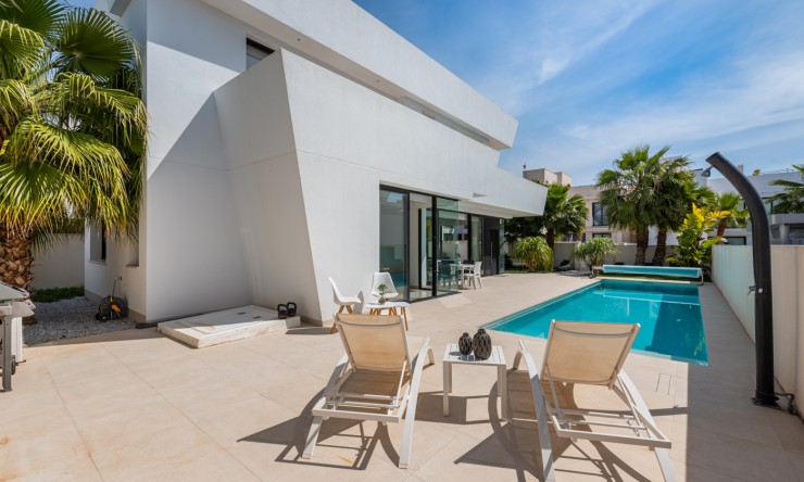 Videresalg - Frittliggende Villa - Ciudad Quesada - La Laguna