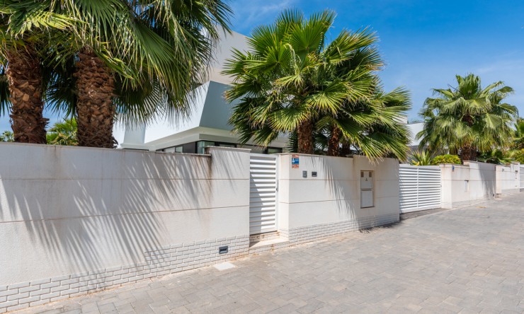 Videresalg - Frittliggende Villa - Ciudad Quesada - La Laguna