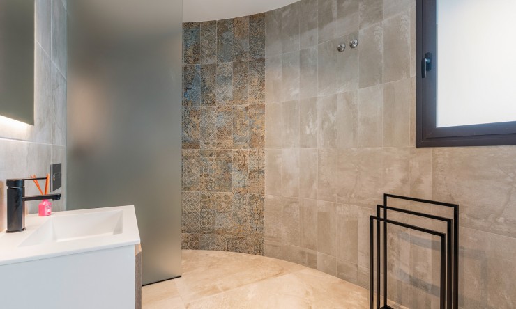 Videresalg - Frittliggende Villa - Ciudad Quesada - Pueblo Lucero