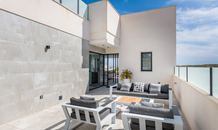 Videresalg - Frittliggende Villa - Ciudad Quesada - Pueblo Lucero