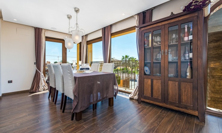 Videresalg - Frittliggende Villa - Ciudad Quesada - Ciudad Quesada - Byen