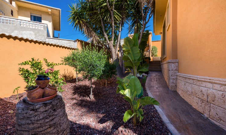 Videresalg - Frittliggende Villa - Ciudad Quesada - Ciudad Quesada - Byen