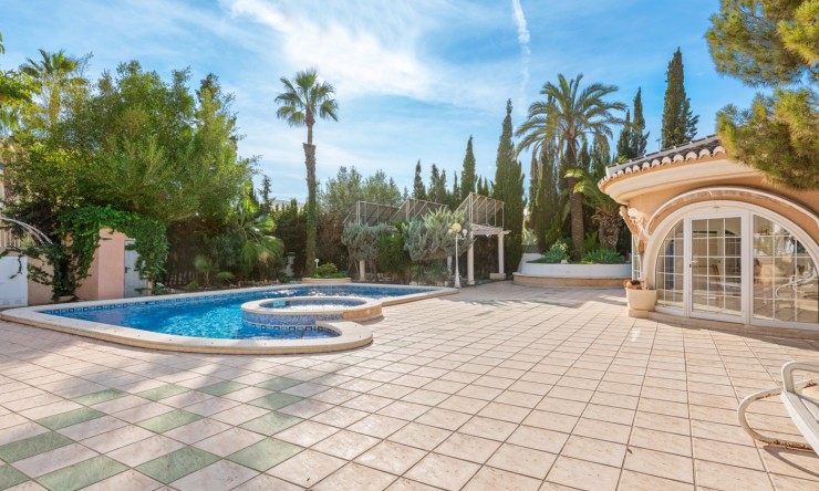 Videresalg - Frittliggende Villa - Ciudad Quesada - Doña Pepa