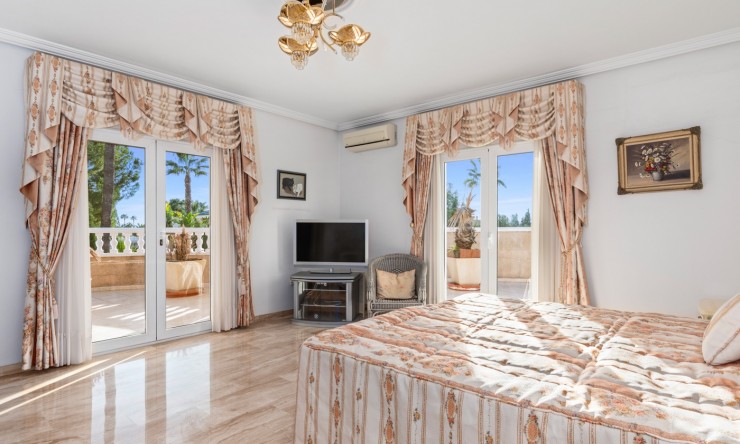 Videresalg - Frittliggende Villa - Ciudad Quesada - Doña Pepa