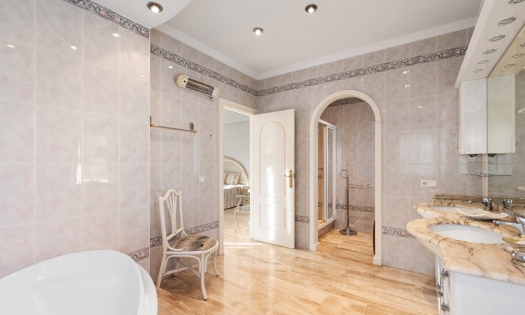 Videresalg - Frittliggende Villa - Ciudad Quesada - Doña Pepa