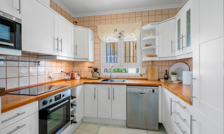 Videresalg - Frittliggende Villa - Ciudad Quesada - Ciudad Quesada - Byen