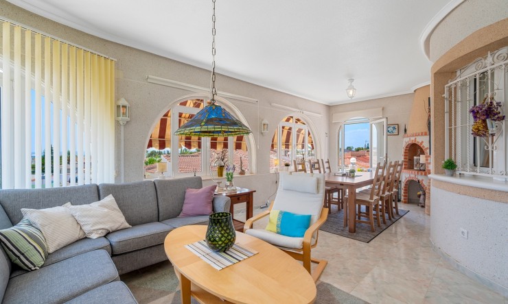 Videresalg - Frittliggende Villa - Ciudad Quesada - Ciudad Quesada - Byen