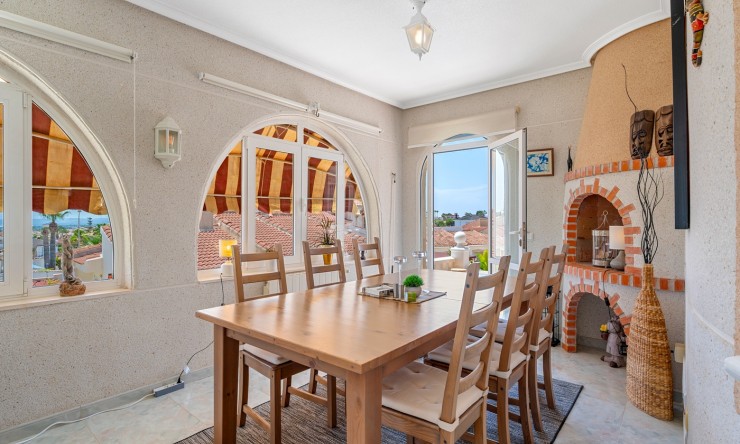 Videresalg - Frittliggende Villa - Ciudad Quesada - Ciudad Quesada - Byen