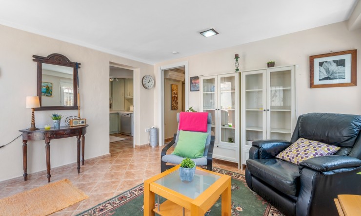 Videresalg - Frittliggende Villa - Ciudad Quesada - Ciudad Quesada - Byen