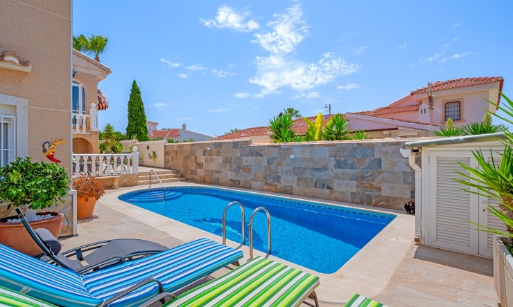 Videresalg - Frittliggende Villa - Ciudad Quesada - Ciudad Quesada - Byen