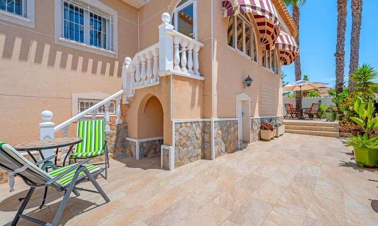 Videresalg - Frittliggende Villa - Ciudad Quesada - Ciudad Quesada - Byen