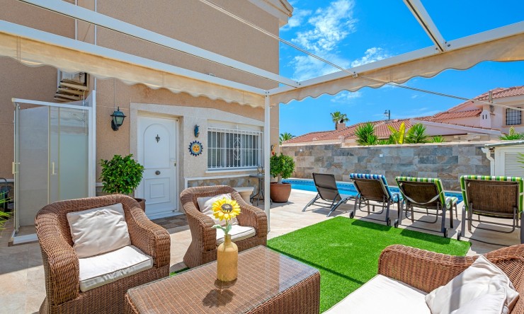 Videresalg - Frittliggende Villa - Ciudad Quesada - Ciudad Quesada - Byen