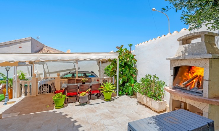 Videresalg - Frittliggende Villa - Ciudad Quesada - Ciudad Quesada - Byen