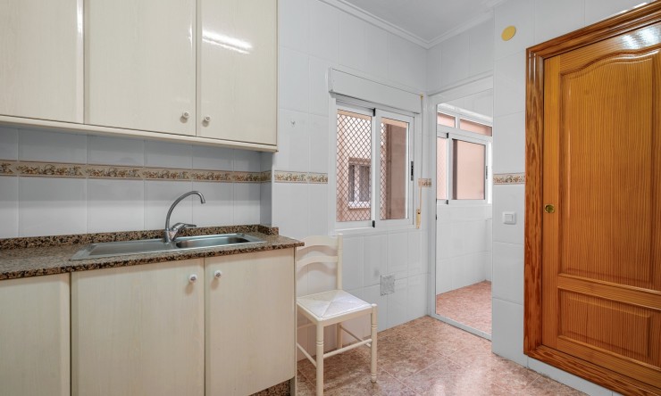 Re-Sale - Apartment - Torrevieja - Playa Del Cura