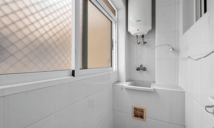 Re-Sale - Apartment - Torrevieja - Playa Del Cura