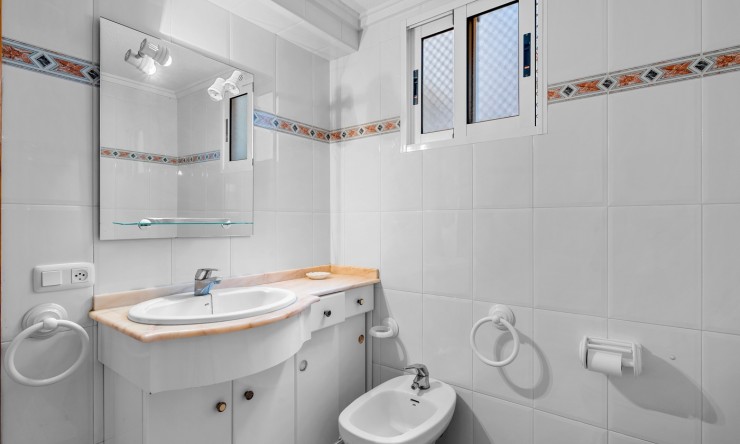 Re-Sale - Apartment - Torrevieja - Playa Del Cura