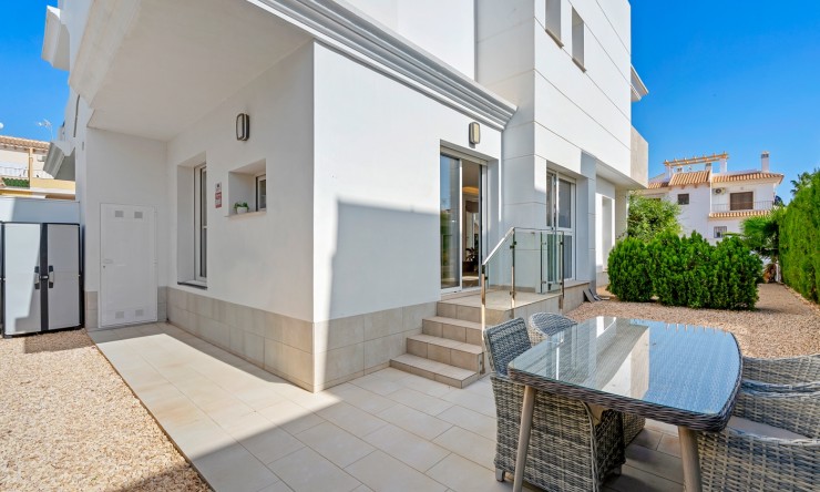 Re-Sale - Semi Detached Villa - Ciudad Quesada - Doña Pepa