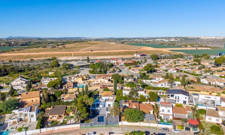 Re-Sale - Detached Villa - Orihuela Costa - Dehesa de Campoamor