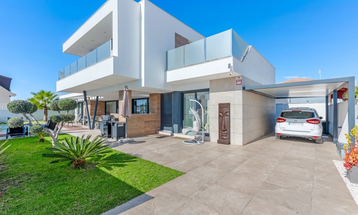 Videresalg - Frittliggende Villa - Ciudad Quesada - Ciudad Quesada - Byen