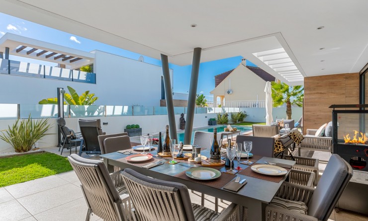 Videresalg - Frittliggende Villa - Ciudad Quesada - Ciudad Quesada - Byen